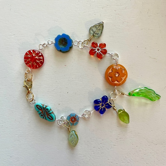 Hand Crafted Jewelry - NWOT Colorful Floral and Leaf Beaded Charm Bracelet